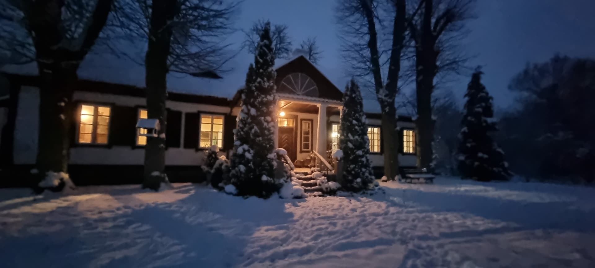 Historyczny widok Dworku w Szteklinie
